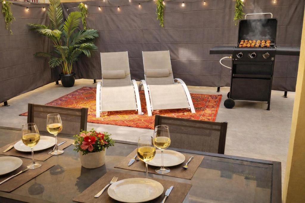Terrasse XXL en plein centre Nid urbain pour couples & city-break