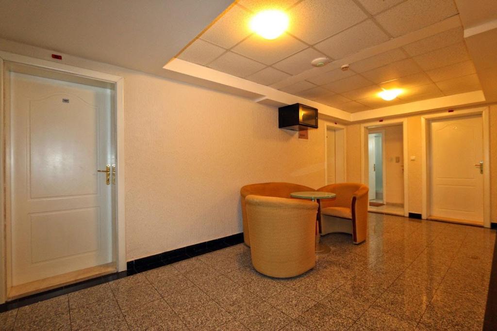 Μια τηλεόραση ή/και κέντρο ψυχαγωγίας στο Hotel Podostrog