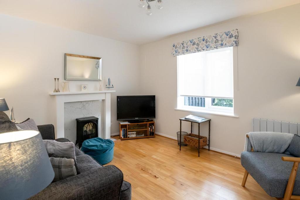 The Britten - Aldeburgh Coastal Cottages 5