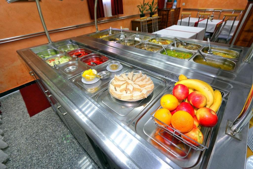 Φαγητό σε αυτό το ξενοδοχείο ή κάπου εκεί κοντά