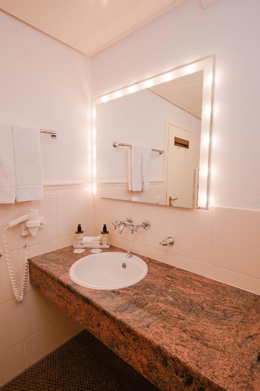 Hotel Vier Jahreszeiten am Schluchsee - 9