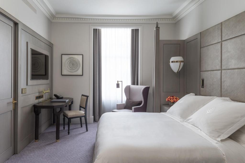 Four Seasons Hotel London at Tower Bridge photo 2