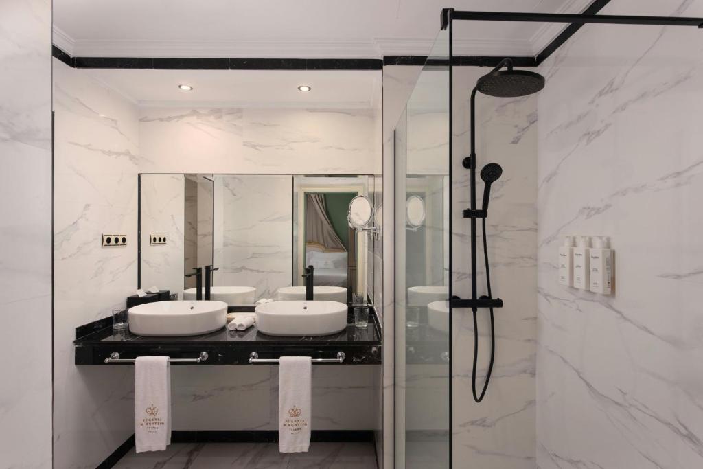 Eugenia de Montijo, Autograph Collection - 5