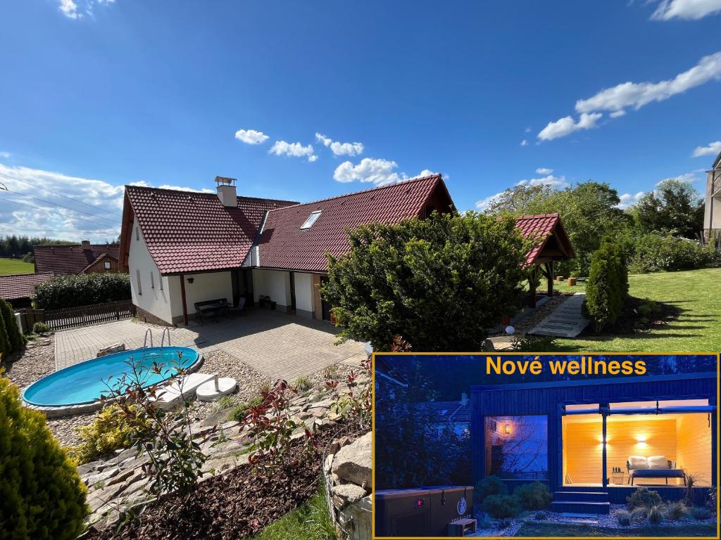 a house with a swimming pool in a yard at Chalupa pod Zubštejnem in Bystřice nad Pernštejnem