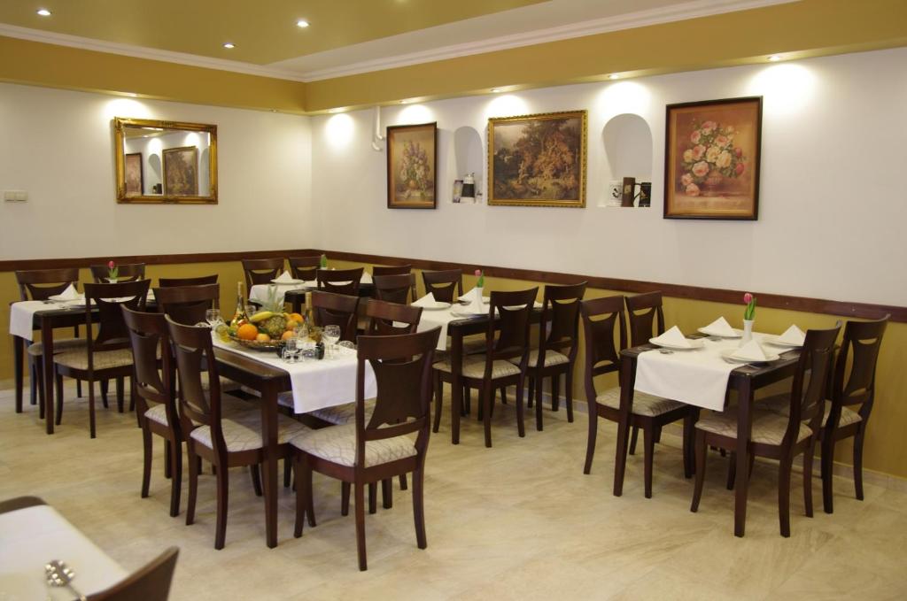 Restaurace v ubytování Ambrózia Szálláshely és Étterem