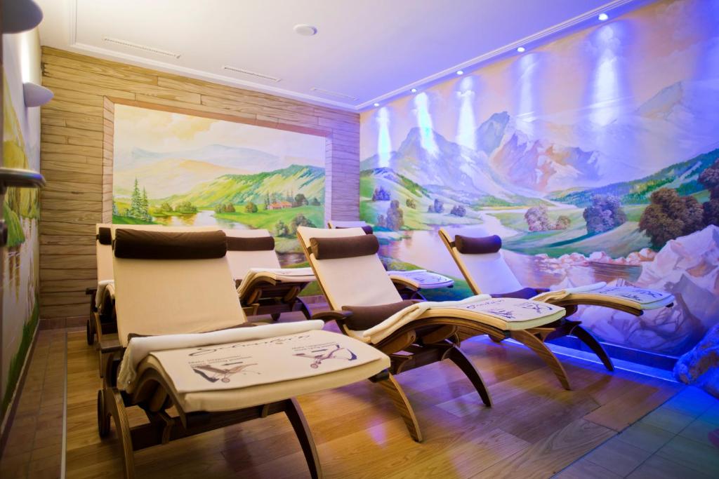 Posezení v ubytování Hotel in the HEART of the Alps