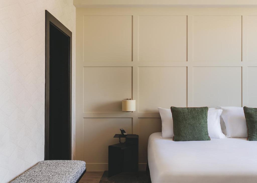 Catalonia Boulevard - 14