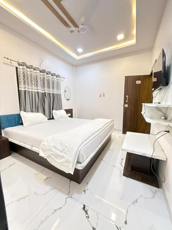 Gallery image of Hotel Radhai Residency in Ellora