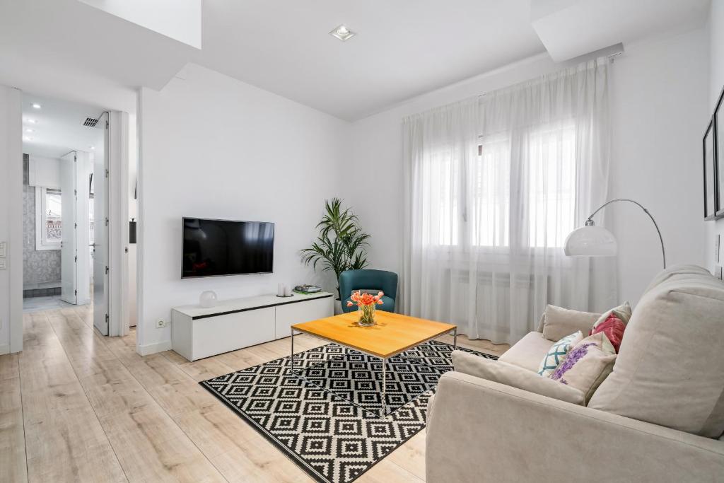 Parliament View Apartamento de Gran Lujo 6 Pax en Las Cortes Alquiler Temporal - Housity