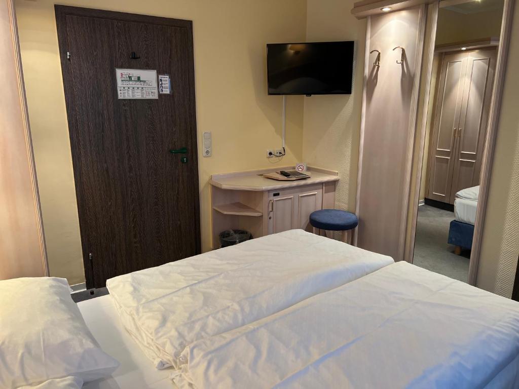 Hotel Traube Rüdesheim - Budget Double Room