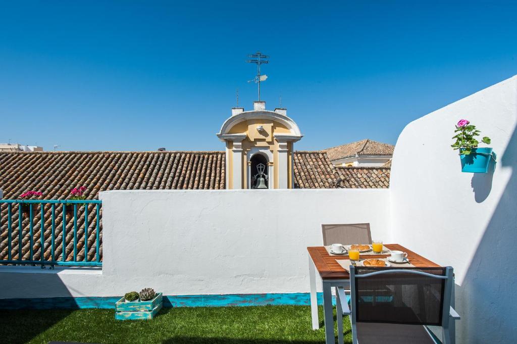 Zdjęcie z galerii obiektu Hommyhome Pozo Santo Penthouse w Sewilli