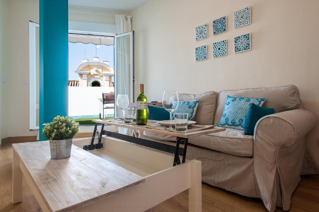 Apartment Hommyhome Pozo Santo Penthouse, Seville, Spain ...
