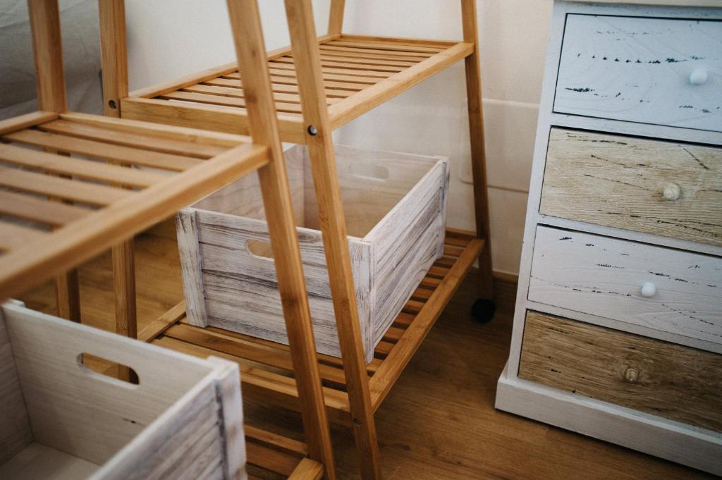 Łóżko lub łóżka piętrowe w pokoju w obiekcie Hommyhome Pozo Santo Penthouse