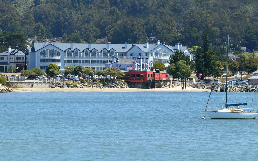 Oceano Hotel and Spa Half Moon Bay Harbor photo