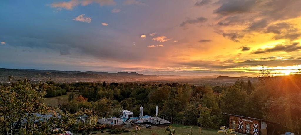 Langaland Glamping unități de cazare în natură cu mic dejun și cină incluse