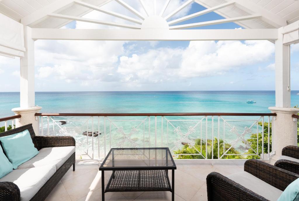 Bianca Bay 3 Bedroom West Coast Beach Front Villa
