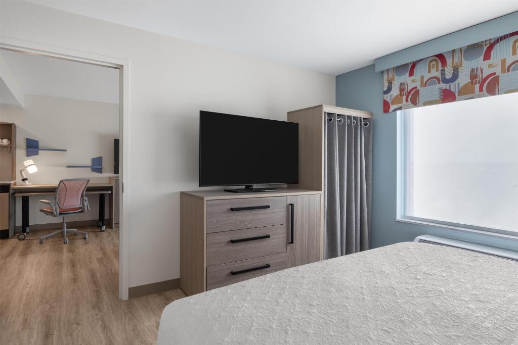 Home2 Suites By Hilton Muncie - Suite Met 1 Slaapkamer En Kingsize Bed