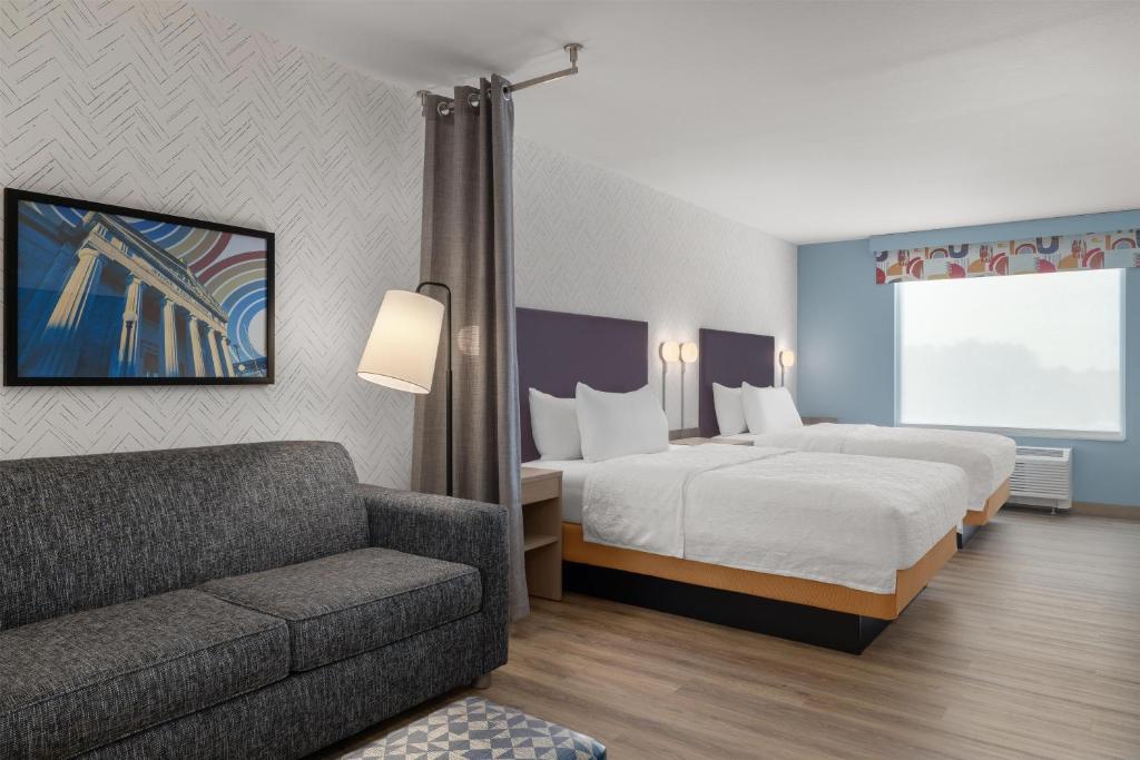 Home2 Suites By Hilton Muncie - Studiosuite Met 2 Queensize Bedden
