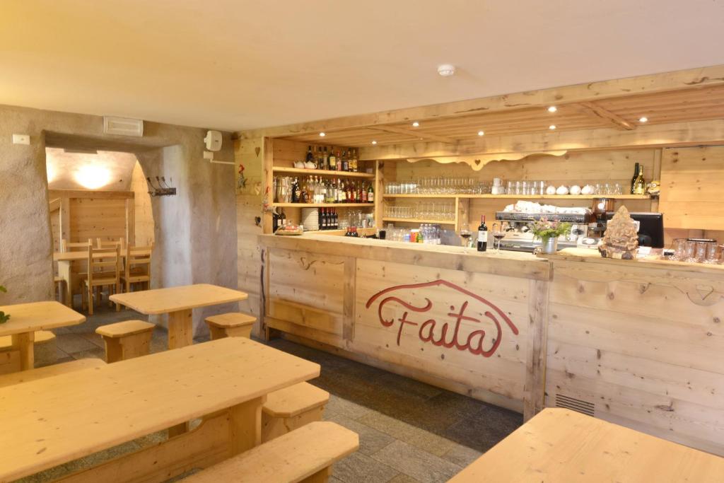 The lounge or bar area at Il Faita