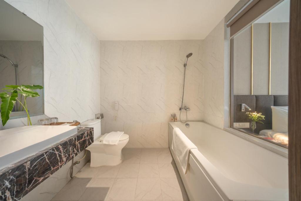 Suite Gia Đình Có Ban Công
