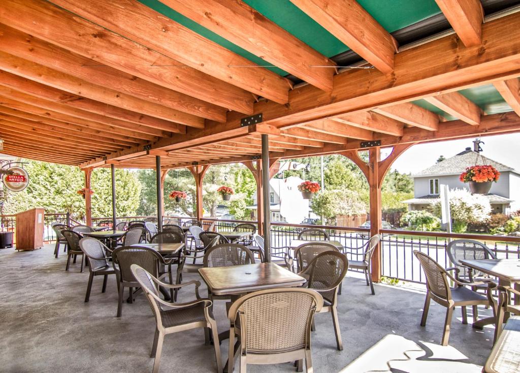 Restaurace v ubytování Auberge Au Soleil Levant