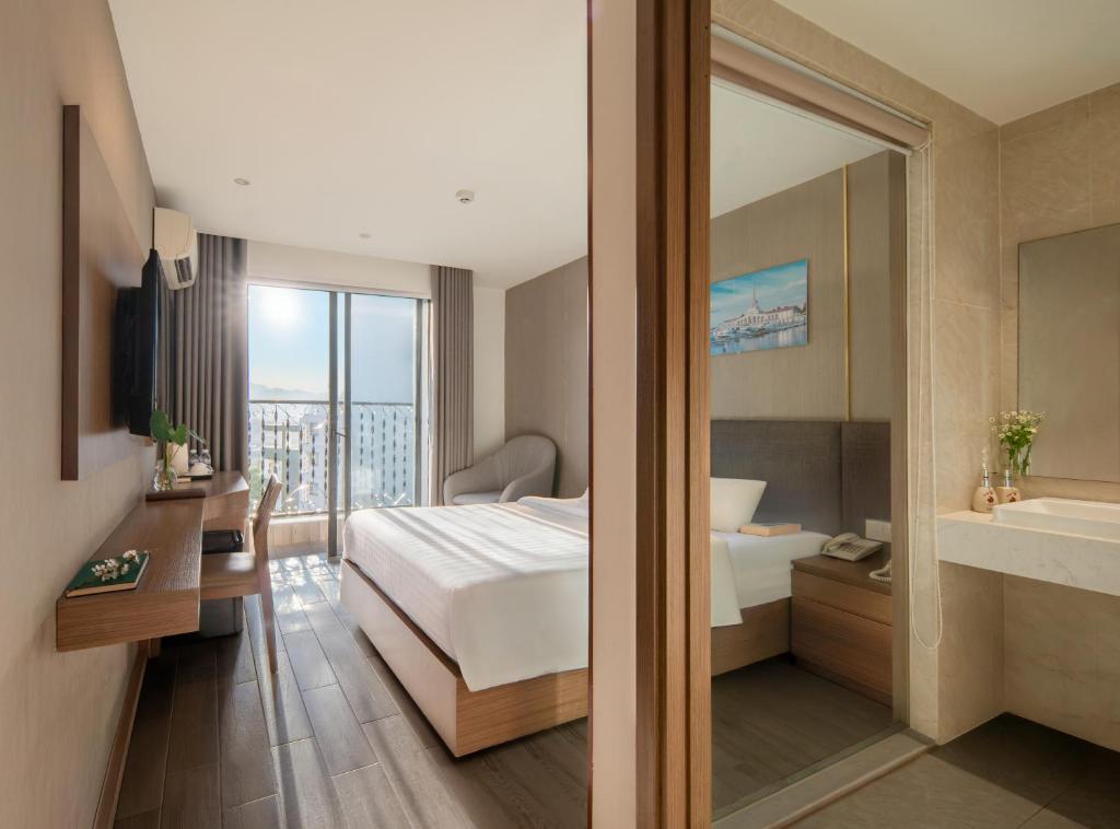 Phòng Deluxe Giường Đôi/2 Giường Đơn Có Ban Công