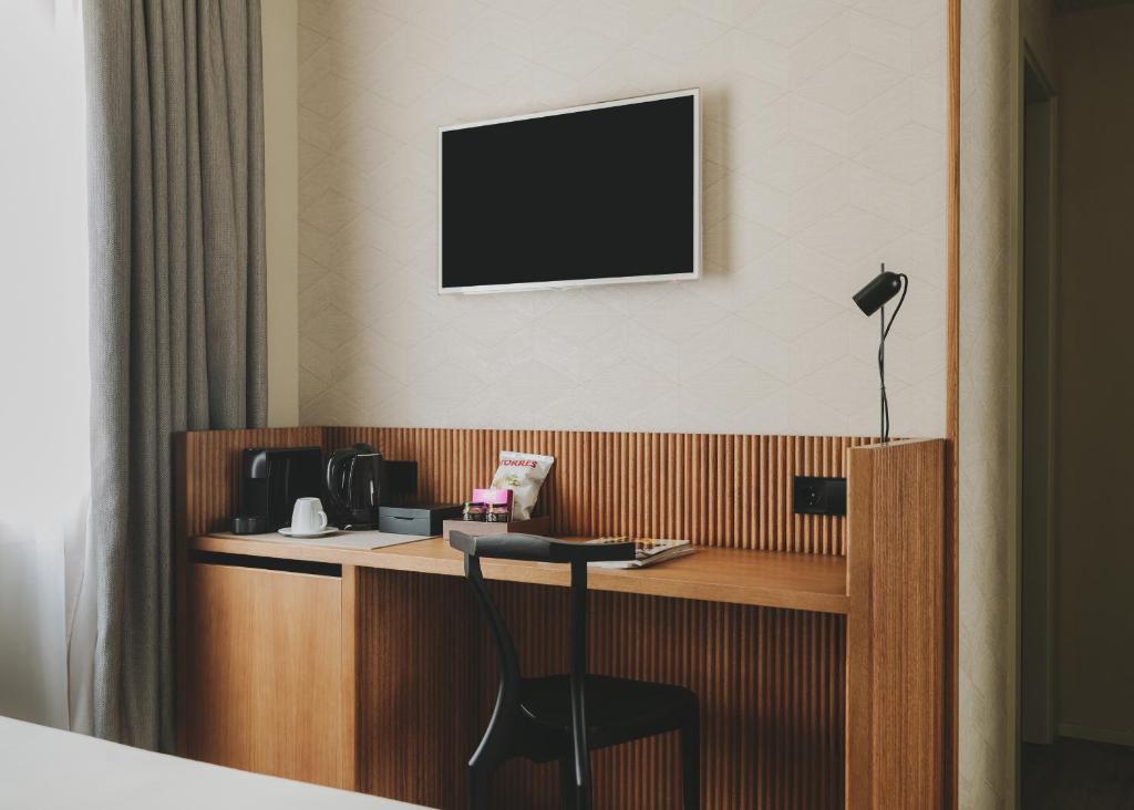 Catalonia Boulevard - 4