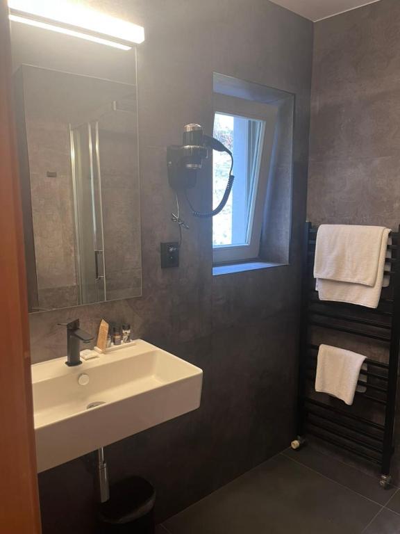 Hotel La Romantica - 11