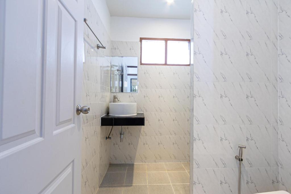 Three Trees Samui Resort - Sarocha Villa - 14