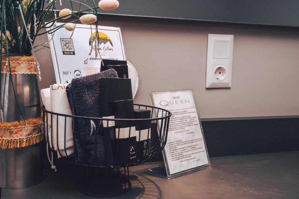 Elizabeth Queen Luxury Rooms - 15