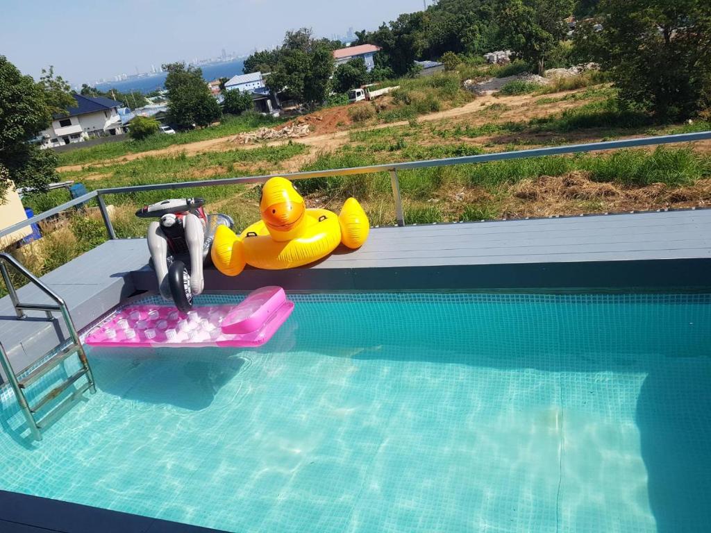 Gallery image of Pool&chill kohlarn in Ko Larn