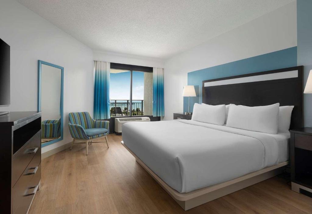 DoubleTree Resort by Hilton Myrtle Beach Oceanfront - 