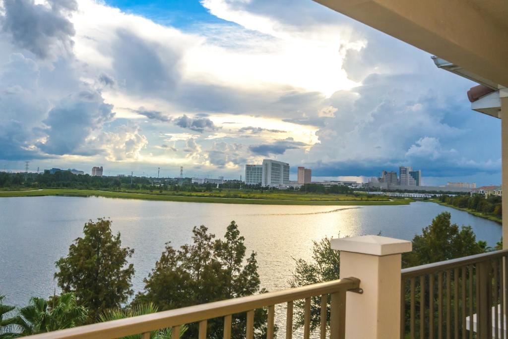 Hotel Orlando Escape, a view of a river from a balcony at Orlando Escape in Orlando
