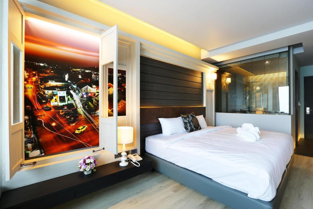 SIGNATURE HOTEL