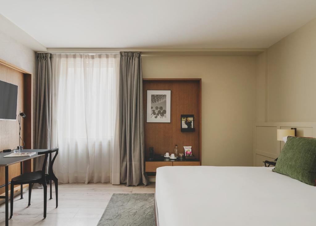 Catalonia Boulevard - 9