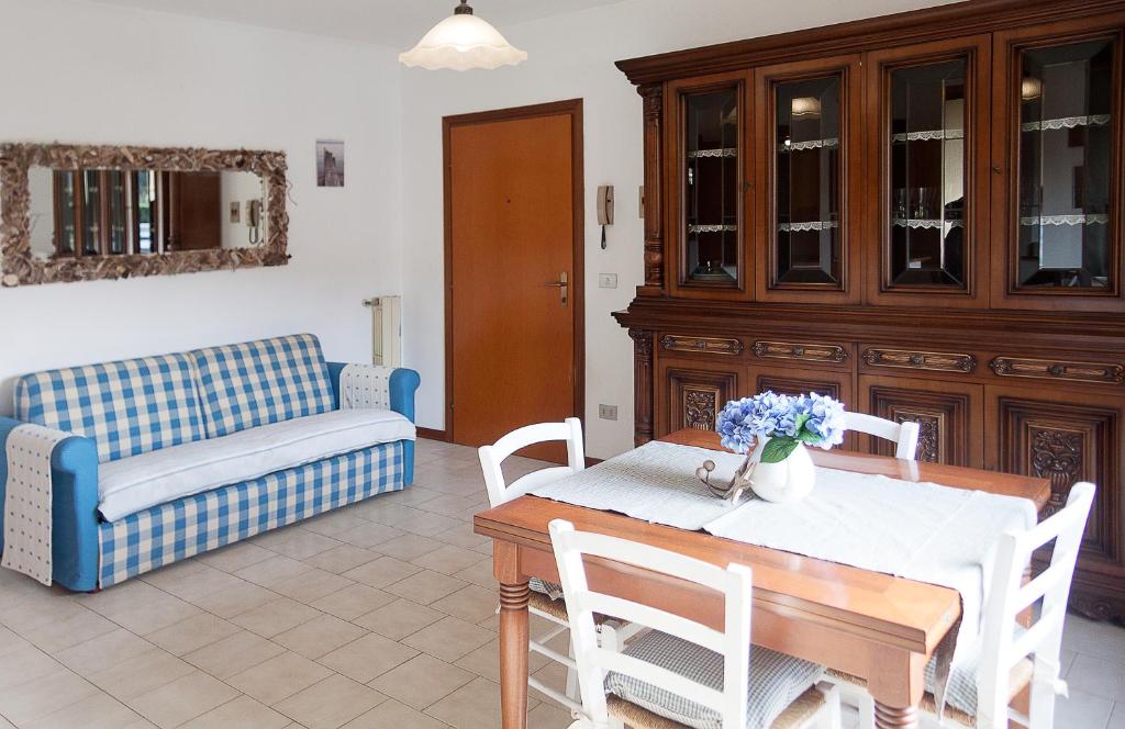 Casa Anna a Porto Azzurro - Apartamento De Dos Dormitorios