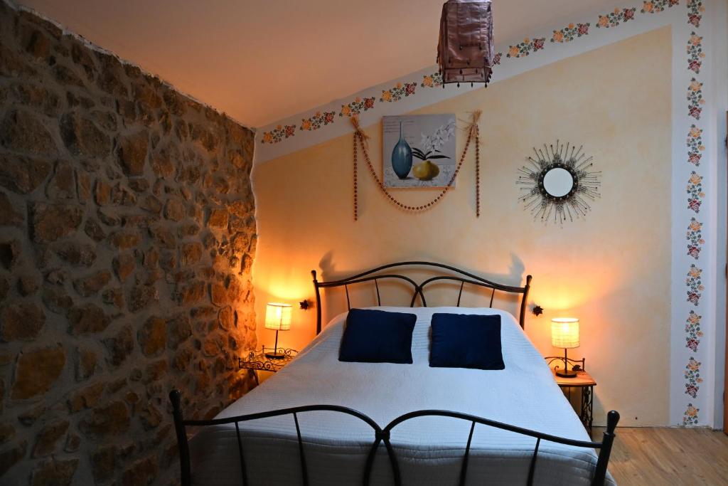 Chambres d'Hôtes Le Grand Chaleat - Трехместный номер