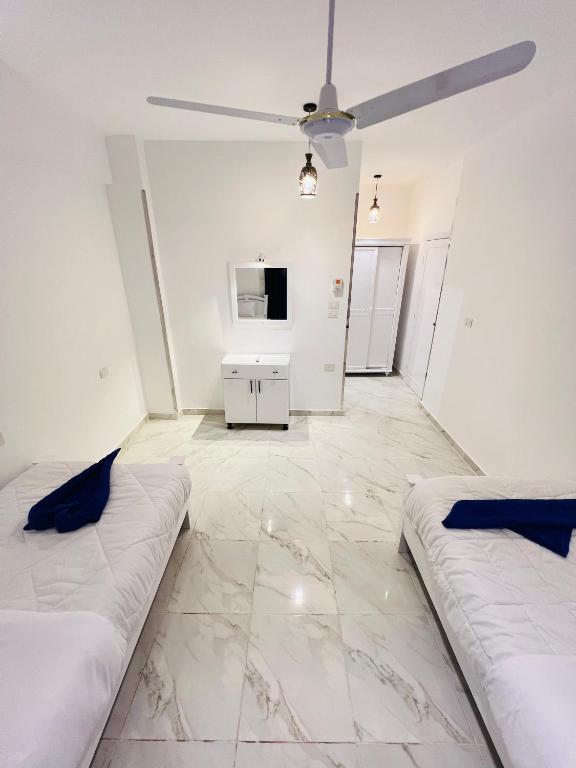 Happiness Guest House - 1