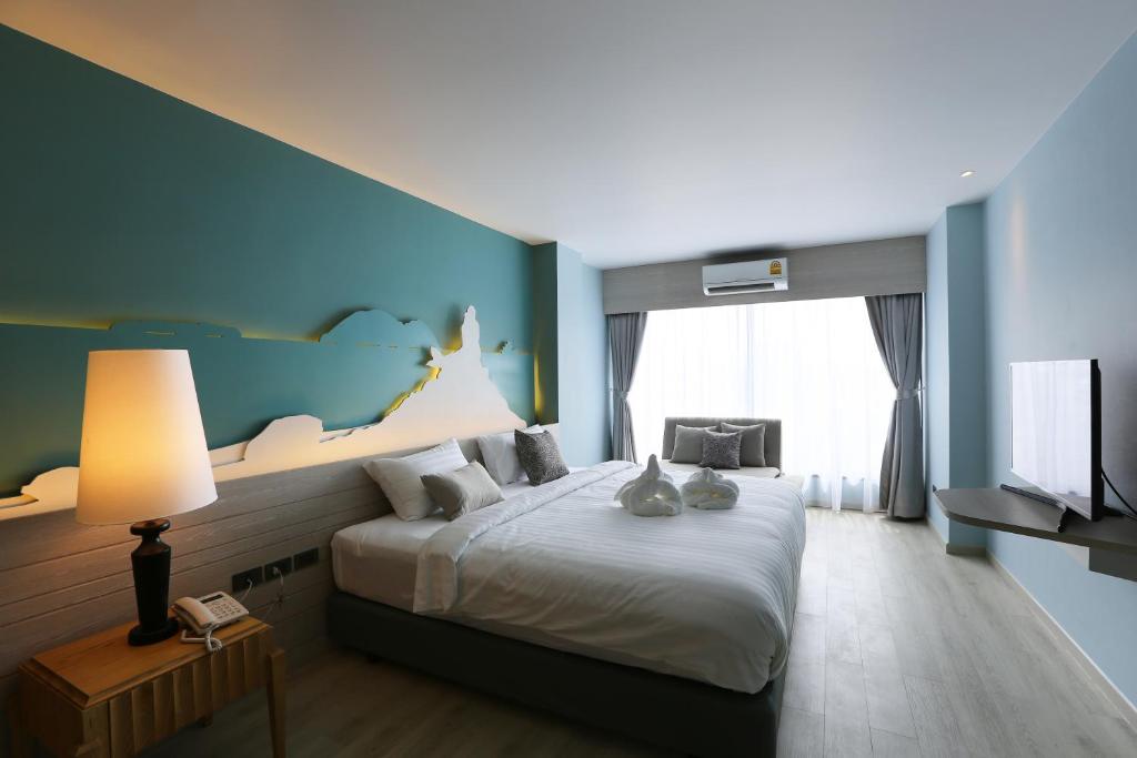 SIGNATURE HOTEL