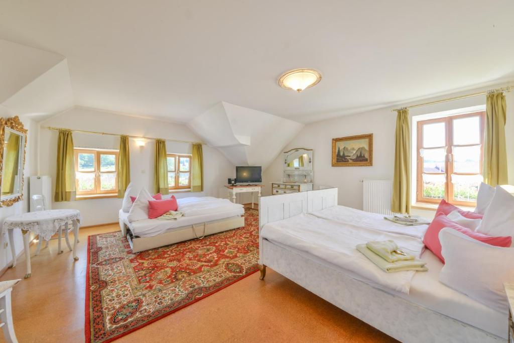 Gasthof Pritscher - Family Room