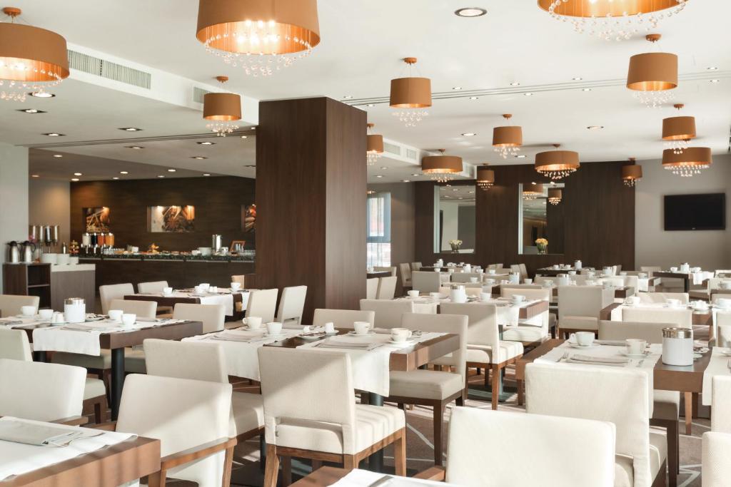 Hotel Ramada Pitesti - Resim 4