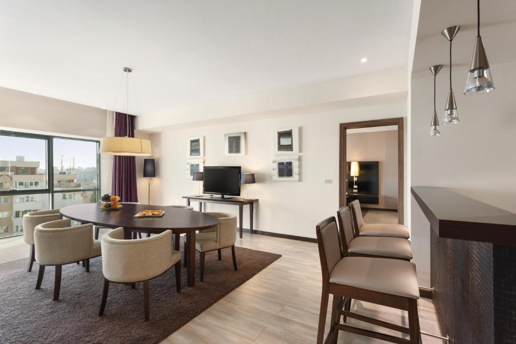 Hotel Ramada Pitesti - Resim 11