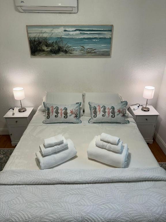 Mermaid's Lighthouse - Housity