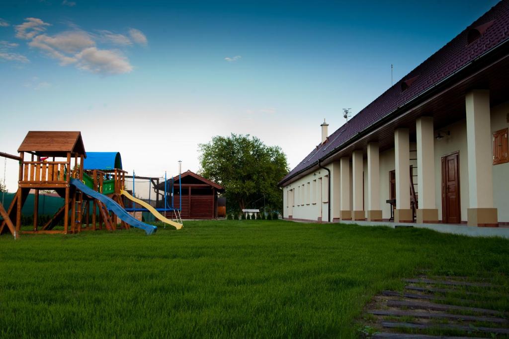 FARMAOBECKOV sk játszósarka
