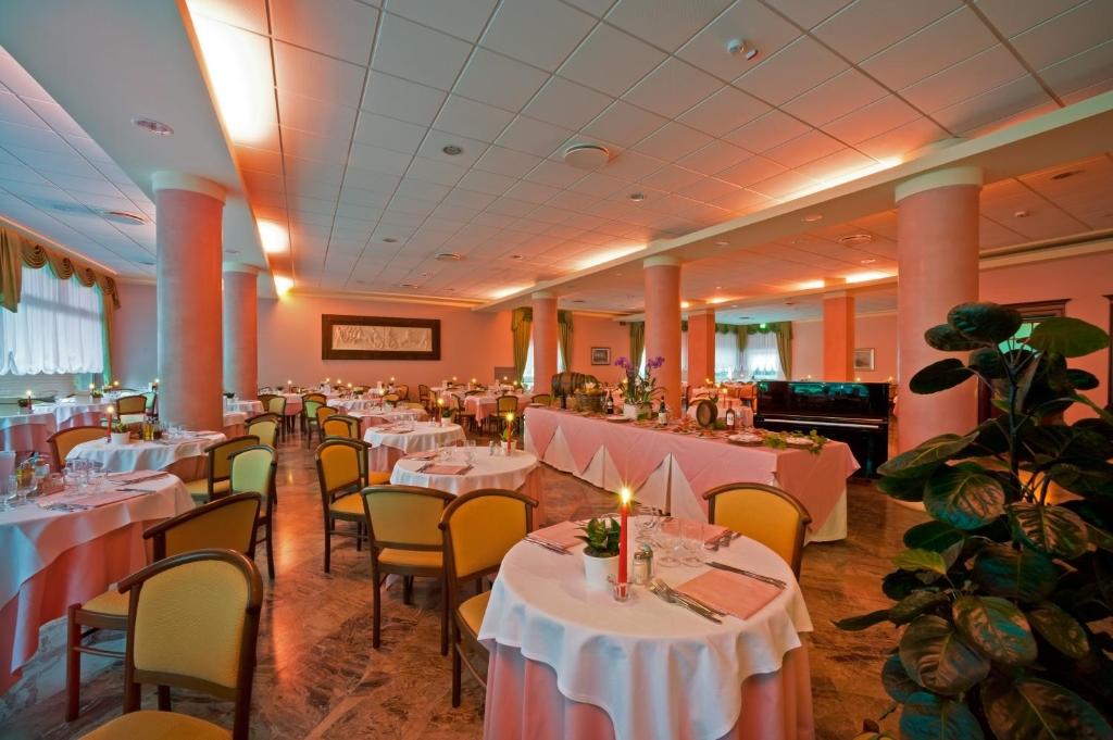 Restaurace v ubytování Hotel Columbia Terme