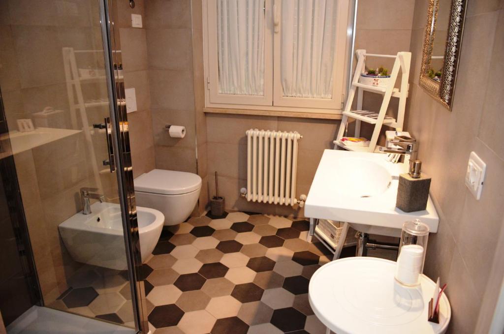 Koupelna v ubytování La Sciabbega B&b