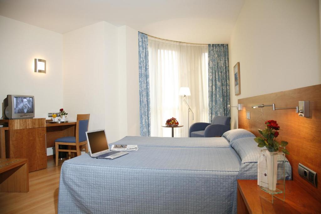 Hotel Mieres del Camino - Triple Room (3 Volwassenen)