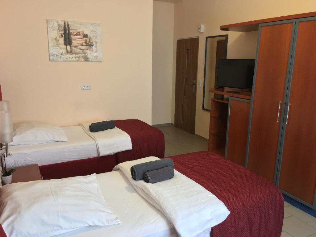 Jelinski Beherbergungsstätten Hannover - Twin Room With Bathroom