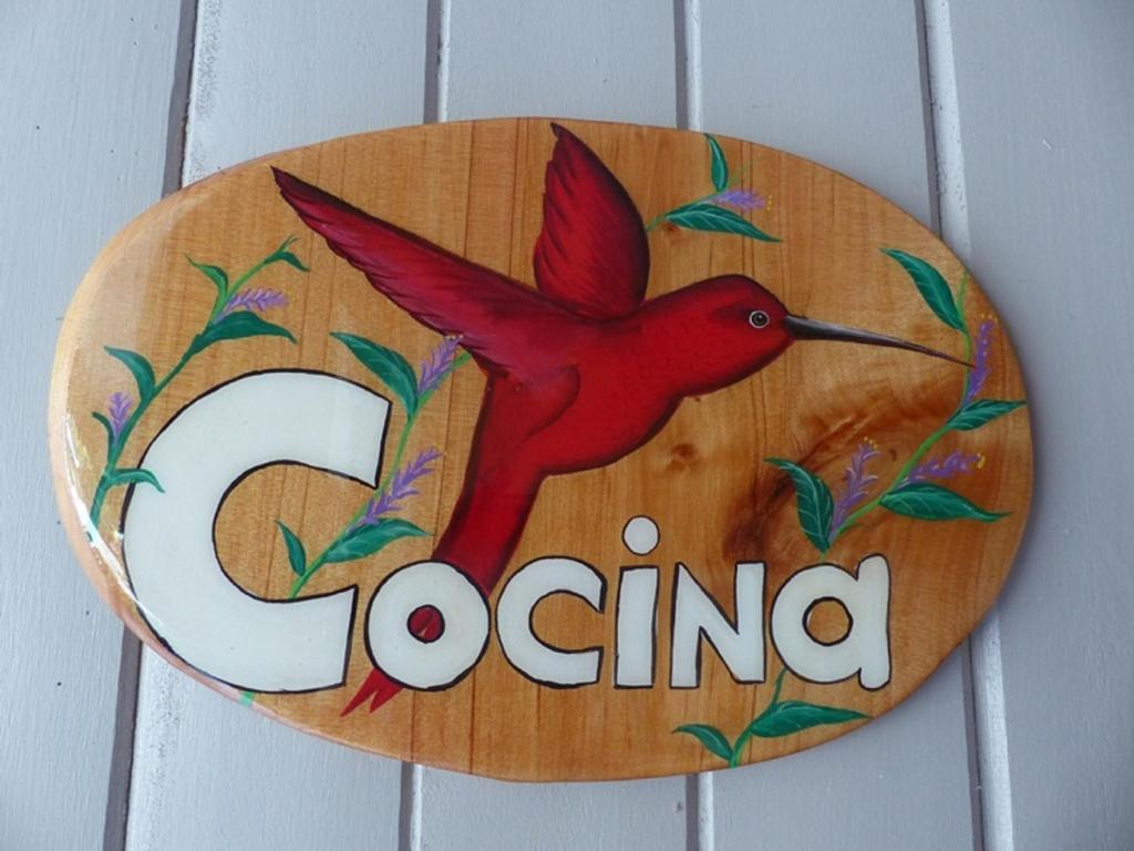 Certifikát, hodnocení, plakát nebo jiný dokument vystavený v ubytování Hotel El Colibri Rojo - Cabinas - Le Colibri Rouge