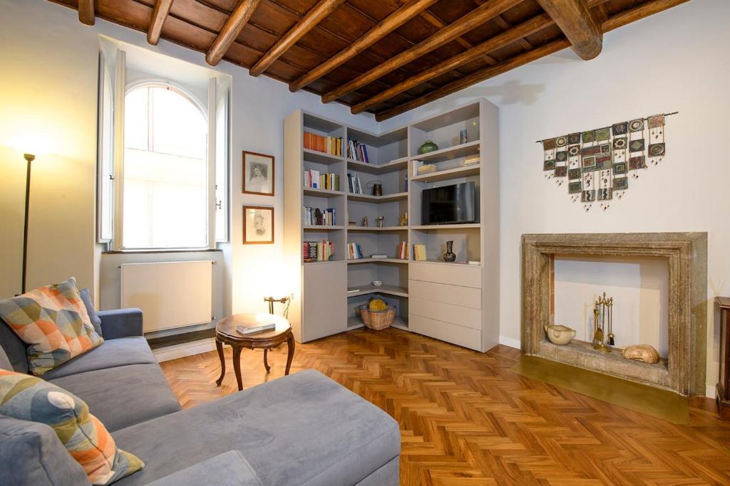 Spanish Steps Dario Apartment